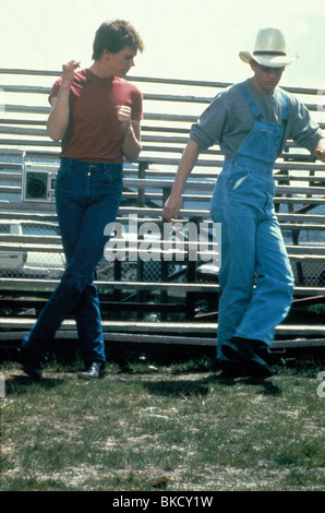 FOOTLOOSE (1984) Kevin Bacon, CHRIS PENN FTL 019 Banque D'Images