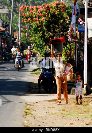 Route de Pura Sabakabian Bebetin,, près de Lovina, nord de bali , Indonésie Banque D'Images