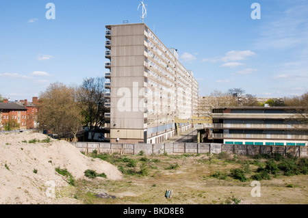 L'Ashenden Bloc du Heygate Estate, Elephant and Castle, Walworth, le sud de Londres Banque D'Images