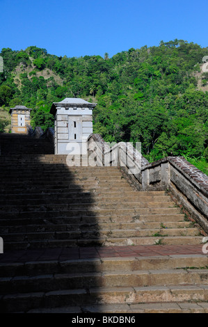 Escalier dans les ruines de palais Sans Souci, Milot, le nord d'Haïti Banque D'Images