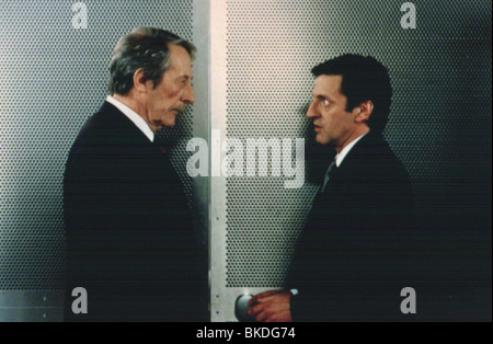 LE PLACARD (2000) la penderie (ALT) JEAN ROCHEFORT, Daniel Auteuil PLCD 002 Banque D'Images