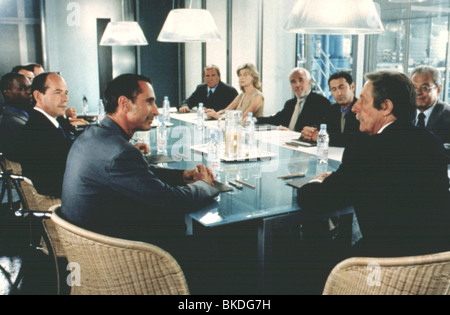 LE PLACARD (2000) la penderie (ALT) Thierry Lhermitte, Gérard Depardieu, Alexandra Vandernoot, JEAN ROCHEFORT PLCD 007 Banque D'Images