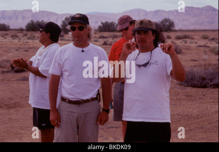 ROB BOWMAN (DIR) O/S 'X-Files : LE FILM' (1998) AVEC CHRIS CARTER 002 ROBO Banque D'Images