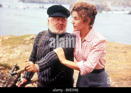 PETE'S DRAGON (1977) Mickey Rooney, HELEN REDDY DISNEY PFRD CRÉDIT 004 Banque D'Images