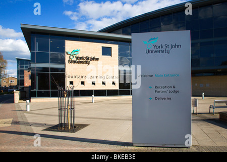 York St John University Fontaines Learning Centre York Yorkshire UK Banque D'Images