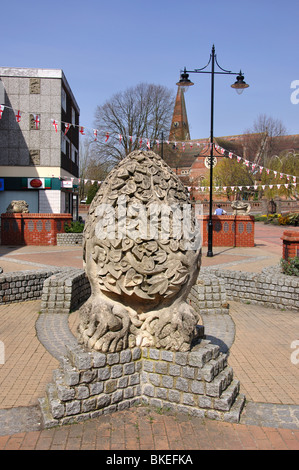 Sculpture de rue, l'église de marche, Burgess Hill, West Sussex, Angleterre, Royaume-Uni Banque D'Images