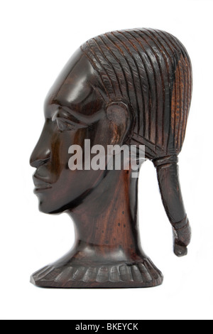 Vue sur le côté d'un manche en bois d'Afrique sculpture d'une femme africaine d'origine, isolé sur fond blanc Banque D'Images