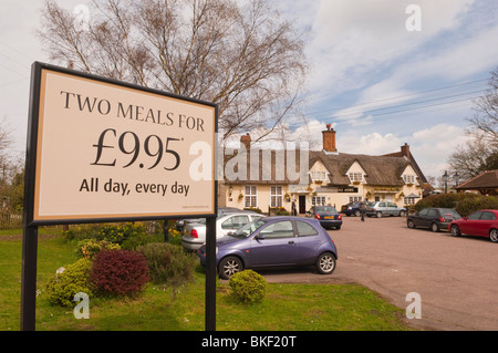 Le pub-restaurant bras Rushbrooke dans Sicklesmere près de Bury Saint Edmunds, Suffolk , Bretagne , France Banque D'Images