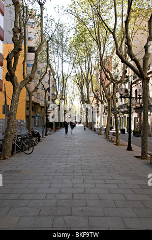 La Rambla de Barcelone Espagne dans pobleneu près du quartier des affaires Banque D'Images