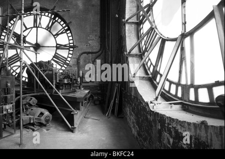 Réparation de l'horloge sur Bromo Seltzer tour des arts de Baltimore MD Banque D'Images