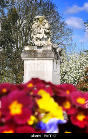 Jardins clos à Sunbury on Thames Banque D'Images