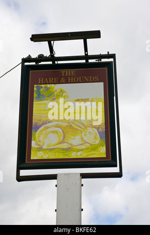 Le Hare and Hounds Public House Sign Godstone Surrey England Banque D'Images