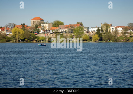 Strausberg sur Straussee avec murs, Ville, territoire de la ville de Brandebourg, Allemagne Banque D'Images