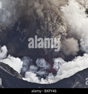 De l'antenne de nuage de cendres de l'éruption du volcan Eyjafjallajokull, en Islande Banque D'Images