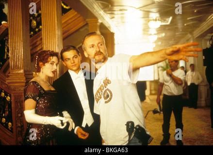 PRODUCTION TOURNAGE (ALT) EMPLACEMENT (ALT) derrière la scène (ALT) SUR LE PLATEAU (ALT) O/S 'TITANIC' (1997) avec Kate Winslet, LEONARDO Banque D'Images