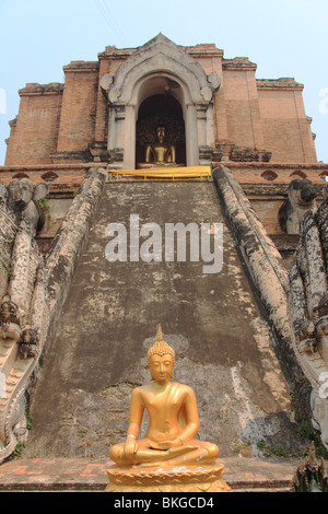 Wat Chedi Luang Varavharm dans Chiang Mai, Thaïlande Banque D'Images