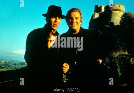 HUDSON HAWK (1991) BRUCE WILLIS, DANNY AIELLO HHK 101 Banque D'Images