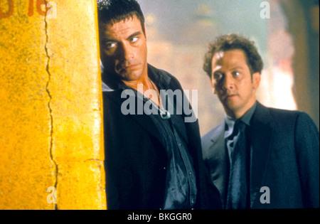 KNOCK OFF (1998) JEAN-CLAUDE VAN DAMME, ROB SCHNEIDER KOFF 009 Banque D'Images