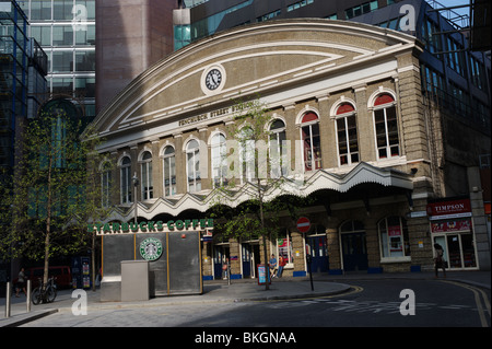 Fenchurch Street Station, un nœud de transport train jusqu'à la City de Londres, Angleterre, Royaume-Uni. Banque D'Images