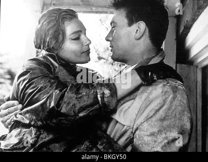 Chambre DU HAUT (1959) Simone SIGNORET, LAURENCE HARVEY RATT 024 Banque D'Images