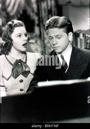 STRIKE UP THE BAND (1940) Judy Garland, Mickey Rooney STBA 021 Banque D'Images