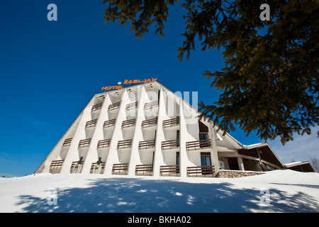 Mountain Resort Hotel Zabljak dans la neige, le Durmitor, Monténégro Banque D'Images