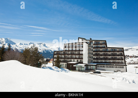 Mountain Resort Hotel Zabljak dans la neige, le Durmitor, Monténégro Banque D'Images