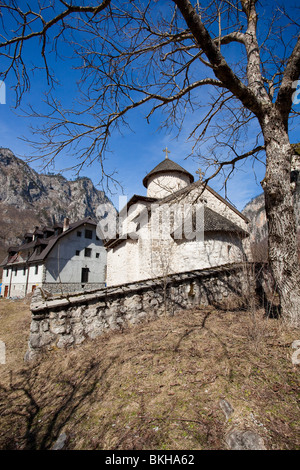 Petite église monastère orthodoxe Dobrilovina au Monténégro Banque D'Images