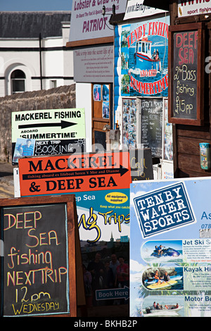 Excursion en bateau de pêche et le port de Tenby à annonces Pays de Galles UK Banque D'Images