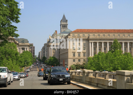 Vue nord de 12th Street NW de au-dessus de la 12ème rue tunnel qui passe sous le National Mall à Washington, DC Banque D'Images