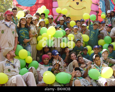 Israël, Tel Aviv, Quartier Shapira, les enfants de travailleurs immigrés et enfants israéliens dans le mouvement de jeunesse Les Scouts Banque D'Images