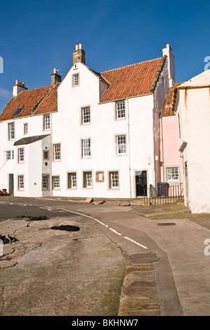 Les cabanes de pêcheurs restauré Pittenweem East Neuk Fife Ecosse Banque D'Images