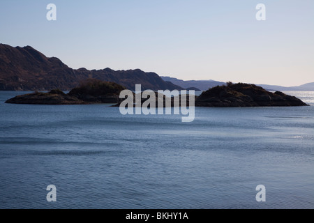 Vue sur le Loch nan Uamh à partir de la route de l'Isles en Ecosse où Bonnie Prince Charlie entrepris après la rébellion jacobite Banque D'Images