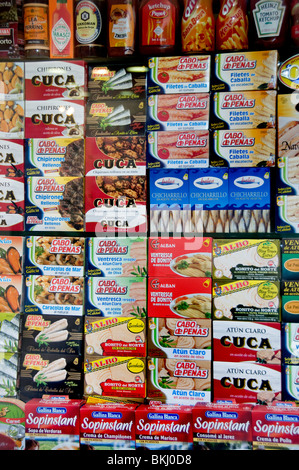 Épicerie épicerie Madrid Espagne conserves conserves de viande légumes tin can Banque D'Images