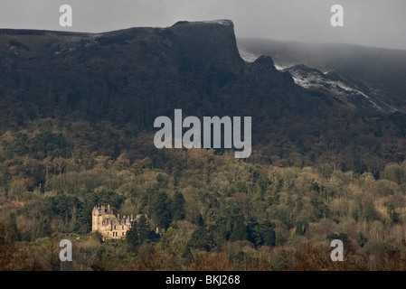 Belfast Castle & La Cave Hill, Belfast Banque D'Images