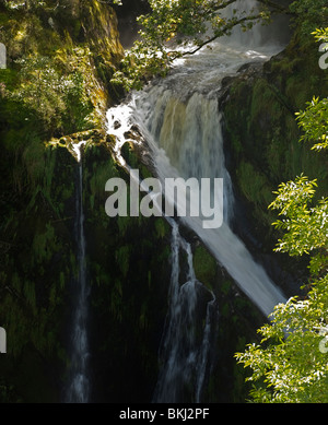 Ceunant Mawr chute également connu sous le nom de Llanberis Falls Banque D'Images