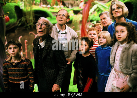 CHARLIE ET LA CHOCOLATERIE Freddie Highmore, DAVID KELLY, ADAM GODLEY, JORDAN FRY, PHILIP WIEGRATZ, FRANZISKA TROEGNER, Banque D'Images