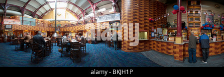 La Titus Salt, ancien, un Werherspoons maintenant pub Banque D'Images