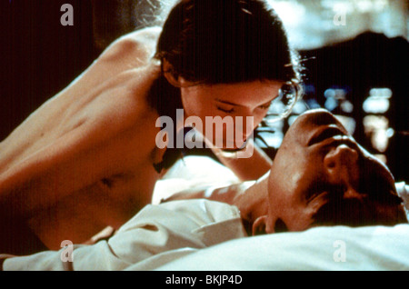 L'AMANT (1992) JANE MARCH, TONY LEUNG LOV 013 Banque D'Images