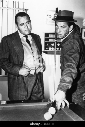 TWILIGHT ZONE (TV) Jonathan Winters, JACK KLUGMAN TWZ 005A P Banque D'Images