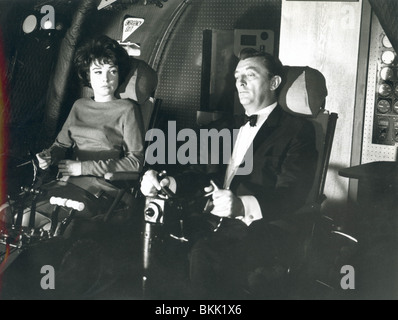 Quel chemin à parcourir (1964) Shirley Maclaine, Robert Mitchum WAWT 001P Banque D'Images