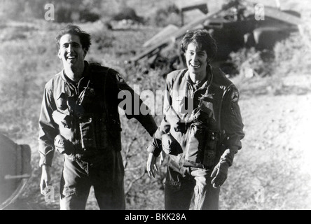 Les ailes de l'APACHE (1990) FIRE BIRDS (ALT) NICOLAS CAGE, SEAN YOUNG AMO1 006 P Banque D'Images