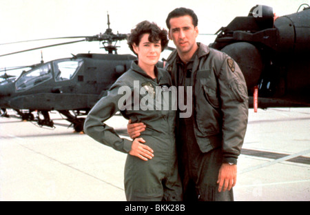 Les ailes de l'APACHE (1990) FIRE BIRDS (ALT) SEAN YOUNG, NICOLAS CAGE, DAVID GREEN (DIR) AMO1 006 Banque D'Images