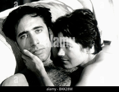 Les ailes de l'APACHE (1990) FIRE BIRDS (ALT) NICOLAS CAGE, SEAN YOUNG AMO1 011 P Banque D'Images