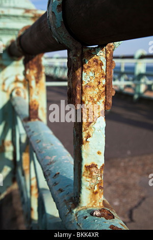 Rusty Victorian fer forgé sur front de mer de Brighton avec entretien England UK Banque D'Images