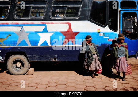 Scène de la petite ville de Macha dans les hautes terres boliviennes. Banque D'Images