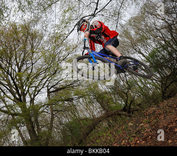 Dirt bike freeride cavalier. Banque D'Images