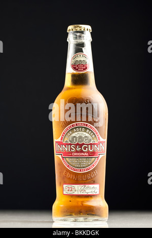 Bouteille d'Innis et Gunn vieilli en fût de chêne de la bière originale Banque D'Images