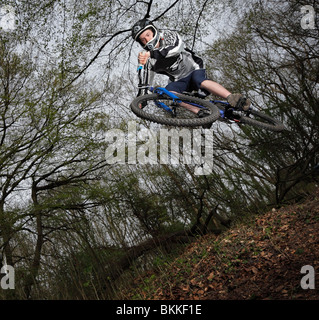 Dirt bike freeride cavalier. Banque D'Images