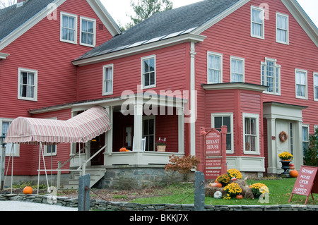 Country Store,maison,Magasins,Local,Production,pains,confitures,pays,alimentaire,fromages,Weston Foods Weston, Country Store, New York USA Banque D'Images